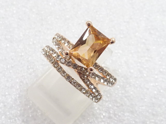 JAPANESE KIMONO / ANTIQUE COLORED STONE RING (SIZE 13)